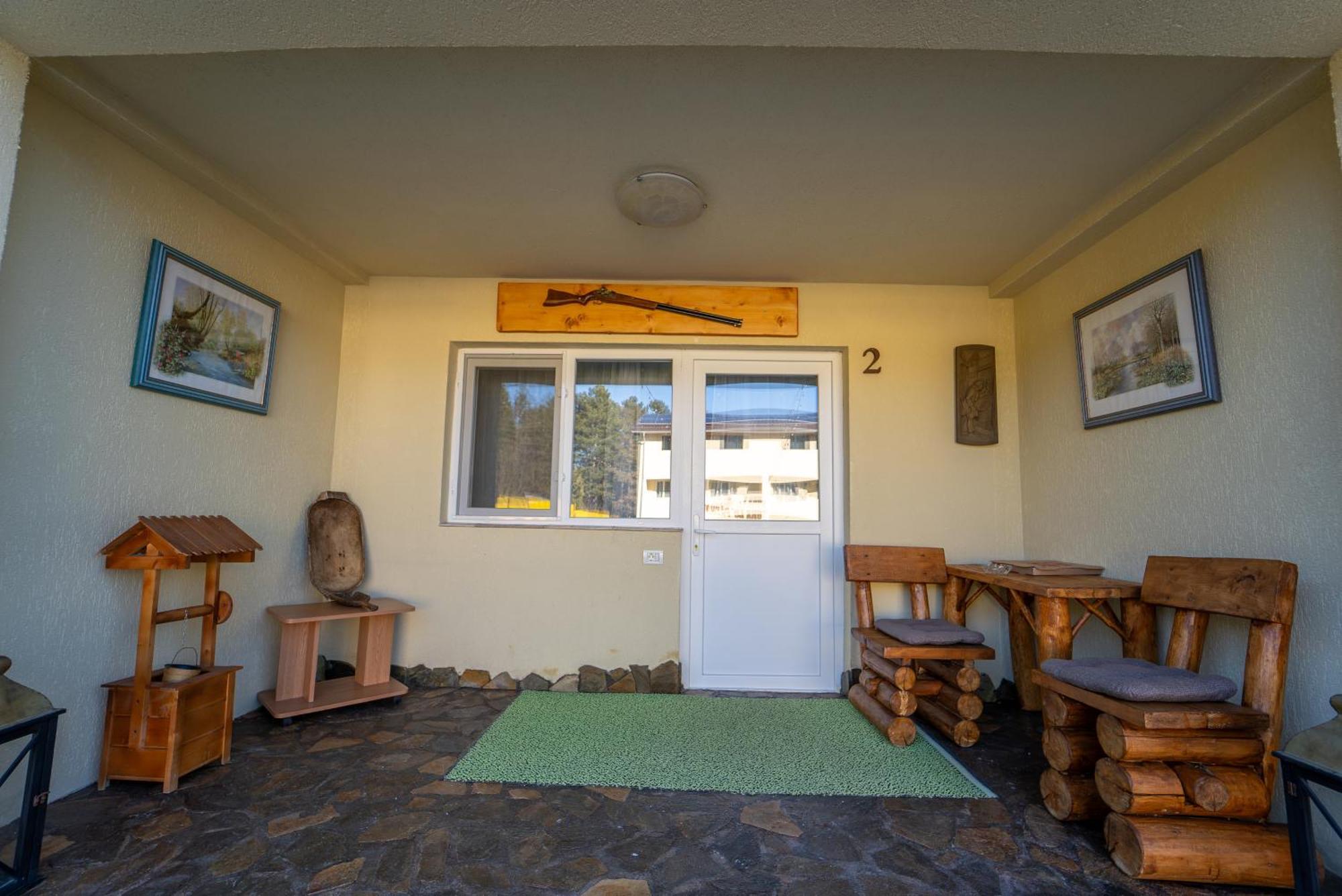 Sura Lu' Patru Appartement Vulcan  Buitenkant foto
