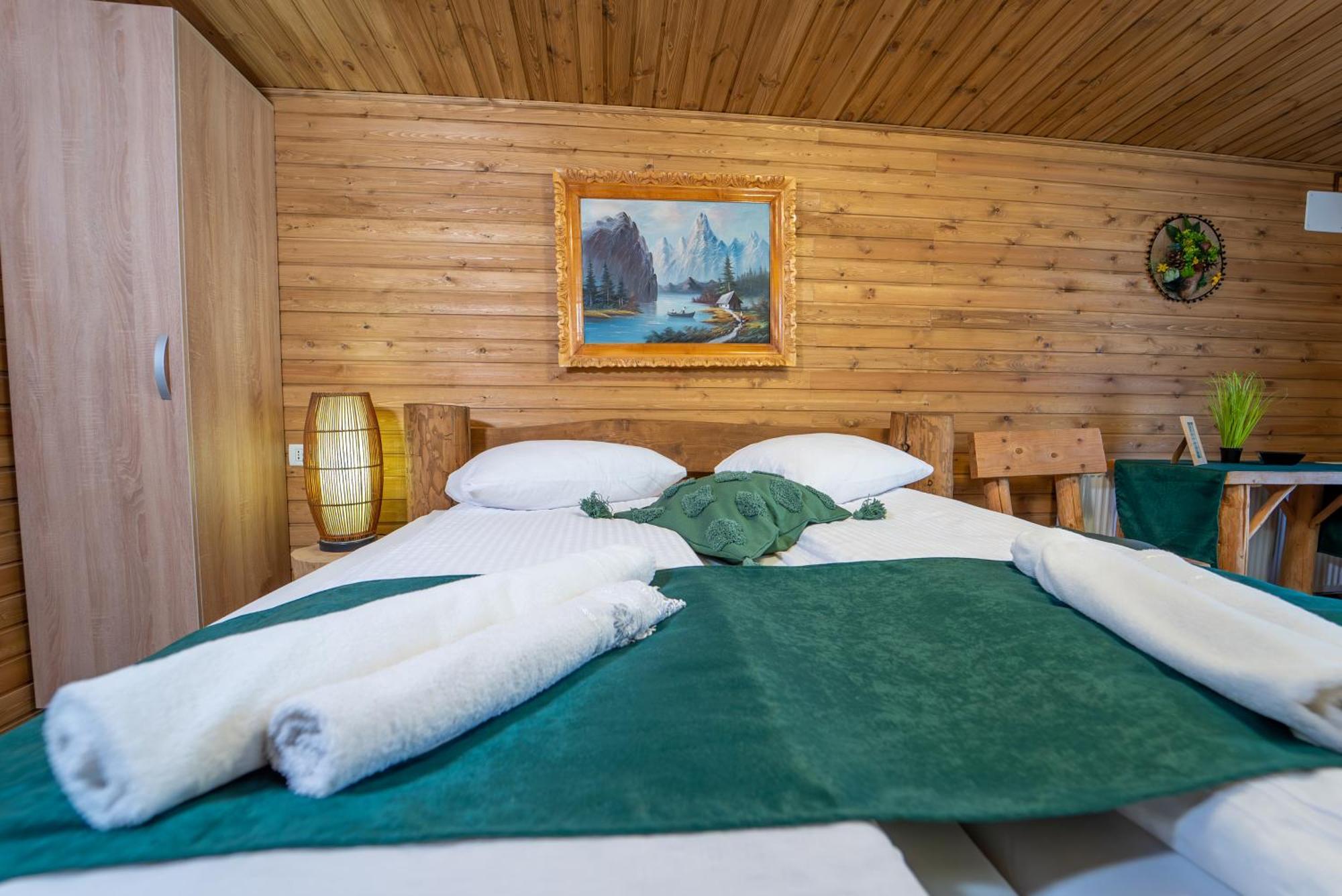 Sura Lu' Patru Appartement Vulcan  Buitenkant foto