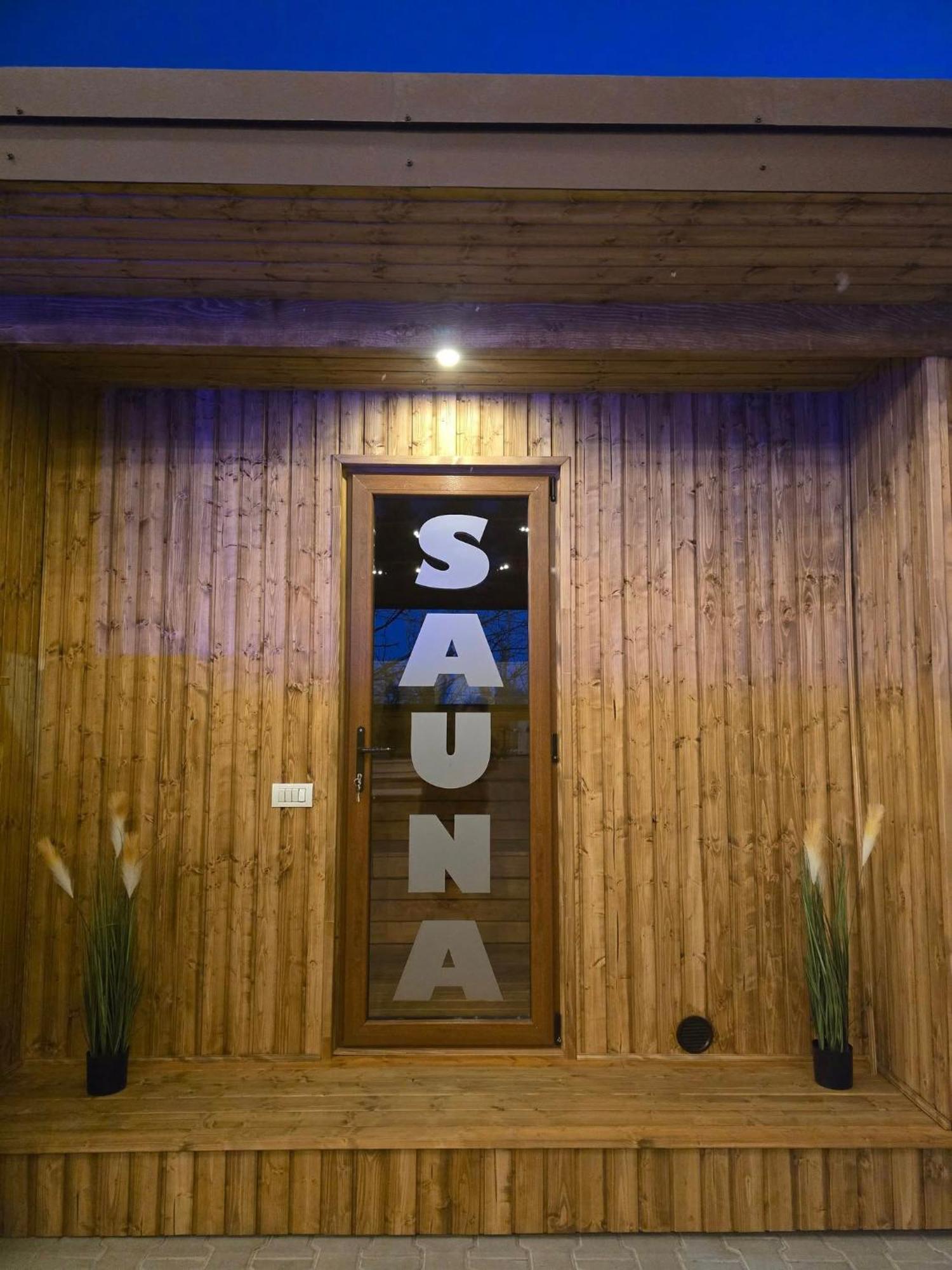 Sura Lu' Patru Appartement Vulcan  Buitenkant foto
